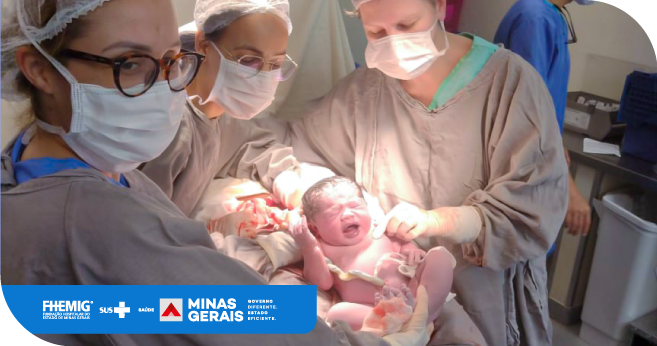 Bebê de 4,5 kg nasce na Maternidade Odete Valadares, em BH